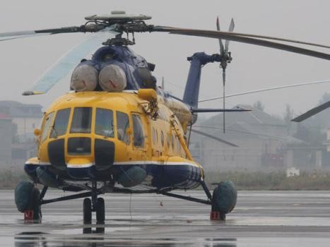 “Neft Daşları”na gedən helikopter məcburi eniş etdi