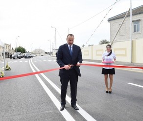 İlham Əliyev Yasamal rayonunda yeni yolların açılışında iştirak edib