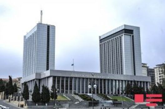 Əmək müqavilələrinin müddəti ilə bağlı şərtlər dəyişdirilir