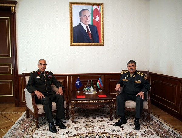 Zakir Həsənov NATO generalı ilə görüşdü