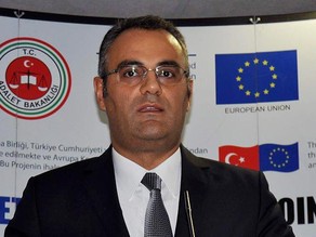 Türkiyə hökumətinin ali müşaviri FETÖ-yə üzvlükdə şübhəli bilinərək həbs edilib