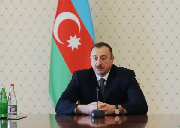 Azərbaycan prezidenti Böyük Britaniya baş nazirinə başsağlığı verib
