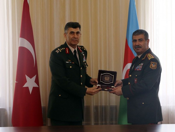 Zakir Həsənov Türkiyə Quru Qoşunları komandanı ilə görüşdü