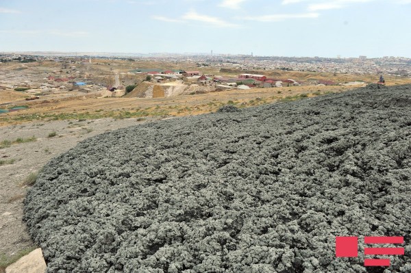 Püskürən vulkanın ətrafındakı evlər siyahıya alınır - RƏSMİ