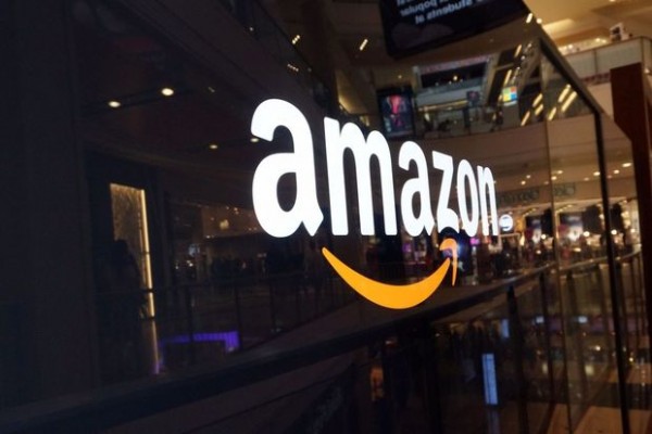 “Amazon” ərzaq mağazaları şəbəkəsini satın aldı