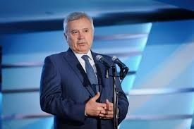 “Möhtəkirlər nefti ucuzlaşdırır“ - Vahid Ələkbərov