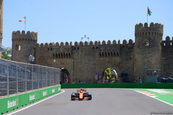 Formula 1 pilotlarının start düzülüşü müəyyənləşdi - SİYAHI