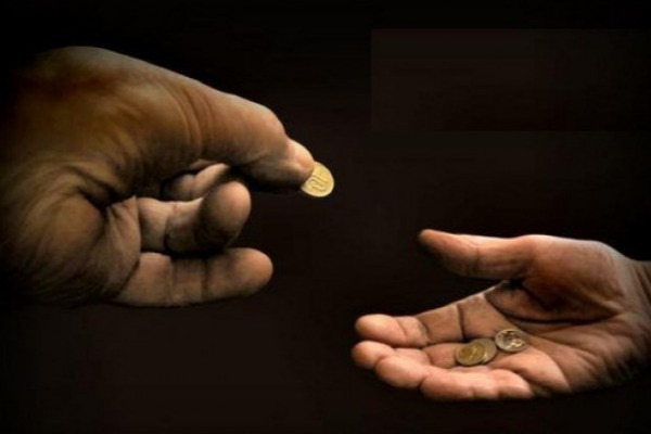Kredit borcu olanlar fitrə verə bilər? - İlahiyyatçılar izah edir
