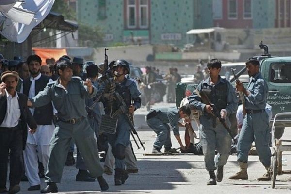 “Taliban” silahlıları 10 əfqan polisini öldürüb