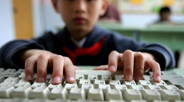 “Kaspersky Safe Kids” valideyn nəzarəti proqramı artıq Azərbaycan dilində