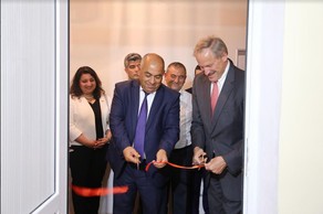 Səfir Sekuta Kürdəmir Amerika Mərkəzinin açılışında iştirak edib
