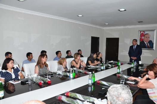 Qaradağ Rayon İcra Hakimiyyətində Milli Mətbuat Günü qeyd edilib