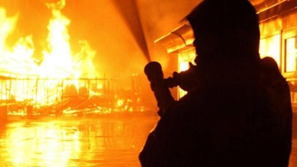 Bakıda güclü yanğın: Böyük tıxac yarandı