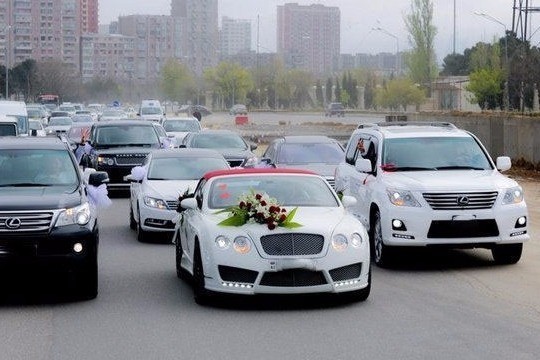 Yol polisi toy karvanlarına nəzarəti gücləndirdi - XƏBƏRDARLIQ