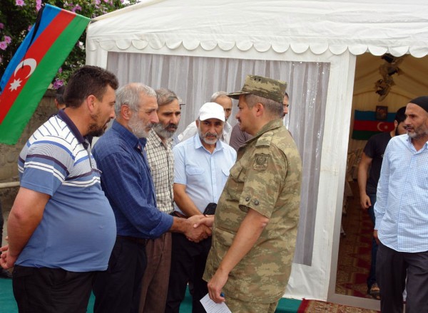 Şəhidimizin medalı ailəsinə verildi
