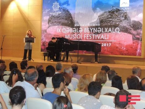 Qəbələdə tanınmış musiqiçilərin konserti oldu