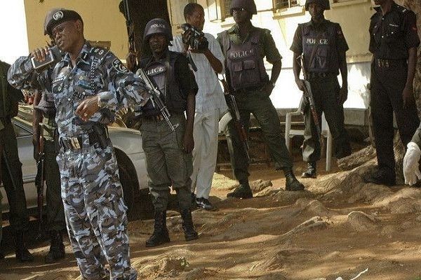 Nigeriyada kilsədə baş verən atışmada 12 nəfər öldü
