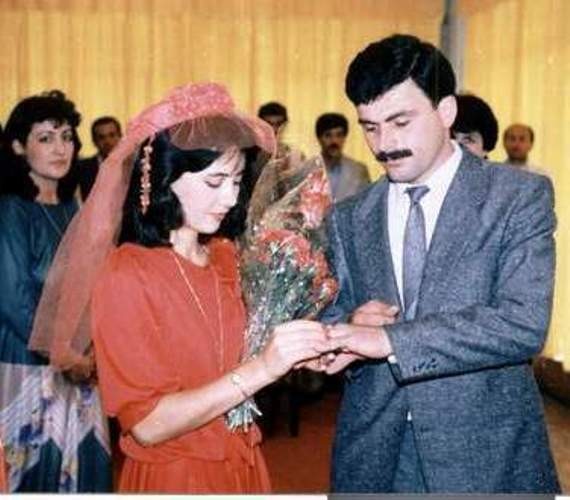 İlhamın Fərizəsinin doğum günüdür – 20 yanvarın SEVGİ DASTANI İlhamın Fərizəsinin doğum günüdür – 20 yanvarın SEVGİ DASTANI