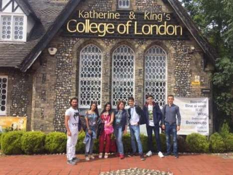 Qərb Universitetinin tələbələri Londonda yay məktəbində