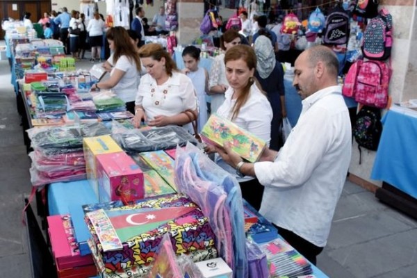 Bakıda məktəbli yarmarkaları açılır