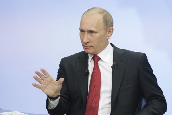 Putin: Dolabda nə varsa, onu geyinirəm