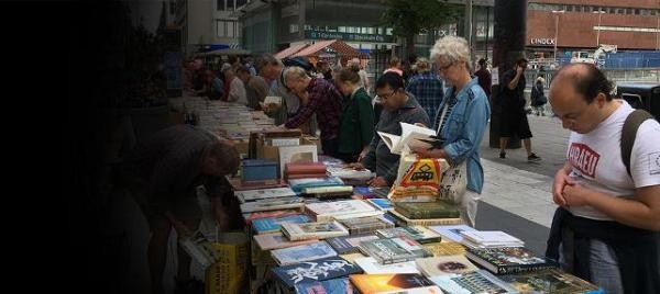 Dünyanın ən uzun kitab stendi açıldı