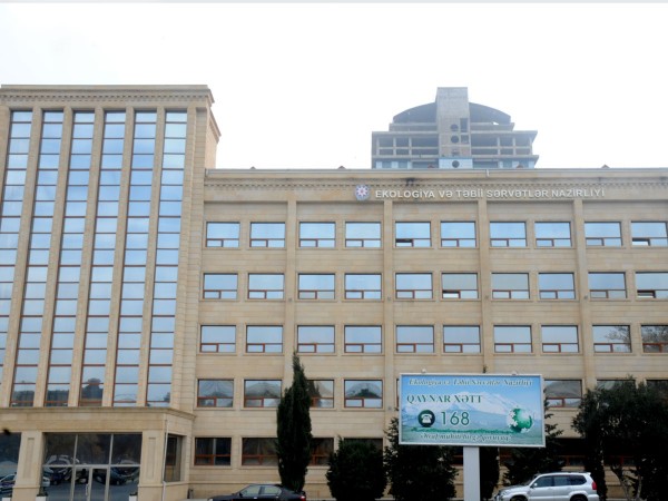 Nazirlik: Atmosferdə tozun miqdarı artaraq hazırda normadan 52 faiz yuxarıdır