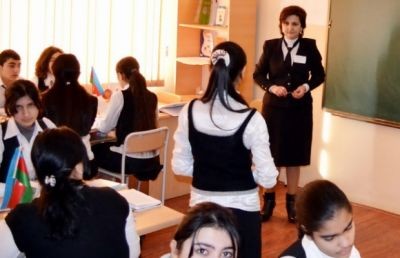 Müəllimlərin maaşı artırıldı