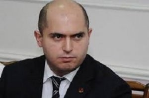 Serj Sarkisyanın müavini Bakıya gəlir
