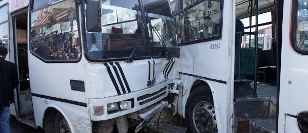 Bakıda iki sərnişin avtobusu toqquşub, 11 nəfər xəsarət alıb