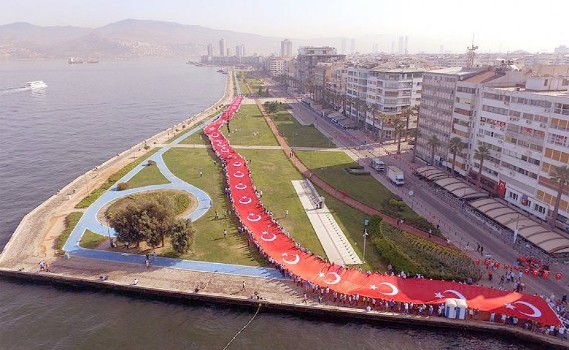 İzmirin işğaldan azad olunmasının 95 illiyi qeyd edilib