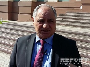 Professor Qulu Məhərrəmli Hacıbala Abutalıbova etiraz edib