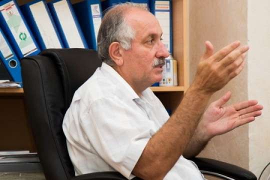 Mehman Əliyev ev dustağı deyil...