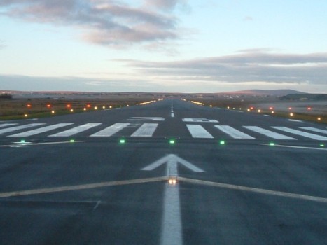 Rusiyada aeroport təxliyyə edildi - Bomba var?