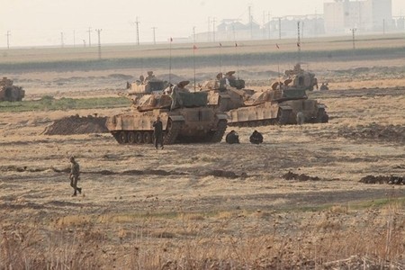 Türk tankları sərhəddə: İstiqamət Şimali İraq