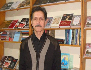 Bakı Kitab Klubunun direktoru Elxan Rzayev ötən gecə vəfat edib.