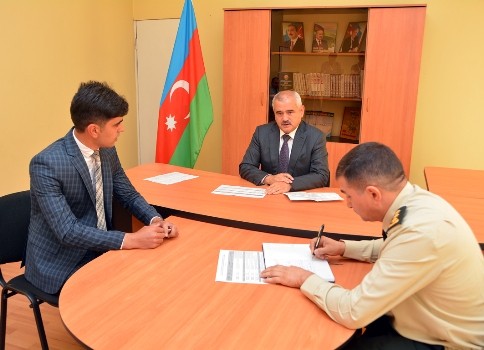 Arzu Rəhimov Şəkidə vətəndaşları qəbul edib