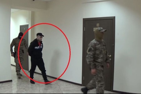 Rus idmançını vurub öldürən Anarın həbs görüntüləri yayıldı