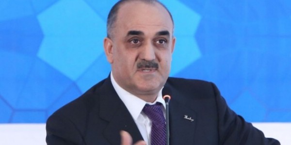 Səlim Müslümov BƏT-in iclasındakı debatlarda sualları cavablandırıb