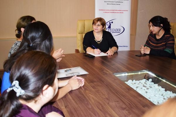 “Ona nə ər evində, nə də ata evində sahib çıxan olmayıb” – MƏKTƏB DİREKTORU