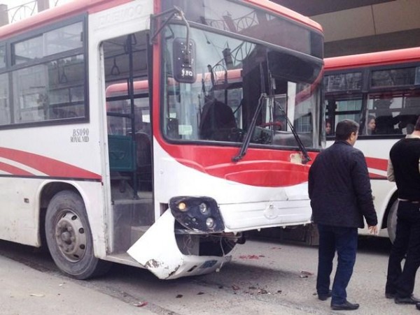 Bakıda marşrut avtobusu ağır qəza törətdi
