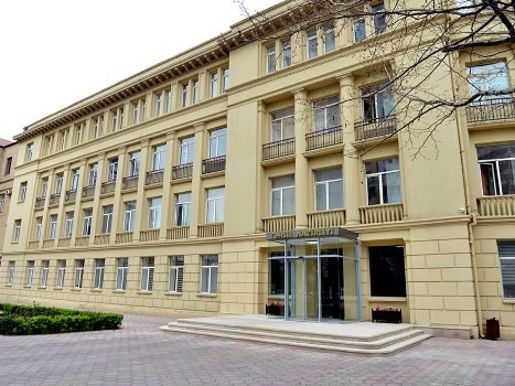 Nazirliyin həbs olunan sabiq əməkdaşı körpə övladı ilə həbsxanaya göndərilib