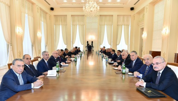 Nazirlər Kabinetində qaçqınların statusu ilə bağlı iclas keçirildi