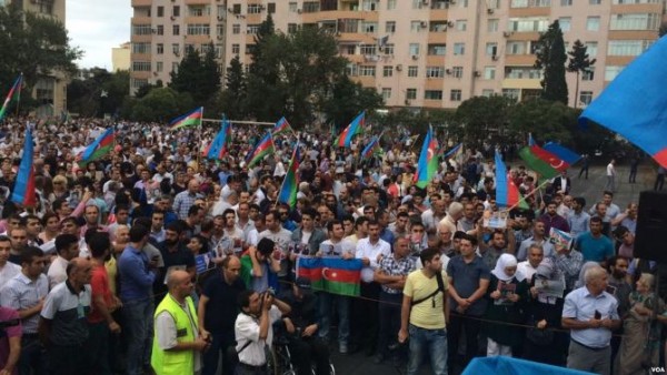Milli Şuranın mitinqi ilə bağlı 100-ə yaxın şəxs polis bölmələrinə çağırılıb