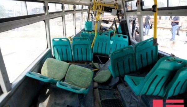 Goranboyda pambıqçıları daşıyan avtobus körpüdən aşıb - xeyli yaralı var