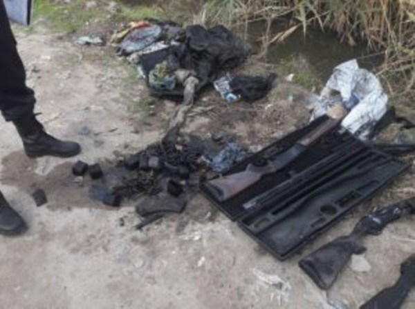 Sumqayıtda su kanalından külli miqdarda silah tapıldı