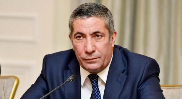 Siyavuş Novruzov: “Deputatların maaşı artırılmalıdır”