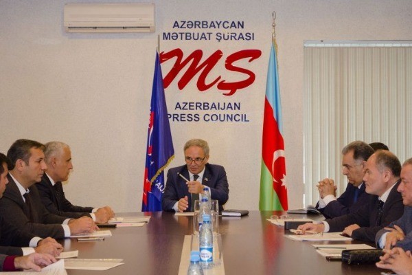 Mətbuat Şurası 9 KİV-i “qara siyahı”ya saldı - SİYAHI