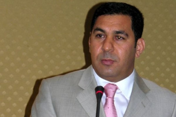 Fərhad Əliyev qohumunu aldatdı - Pulunu vermir