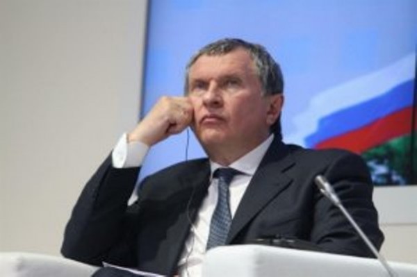 Kremlin “boz kardinalı”nın gənc arvadı ondan boşandı
